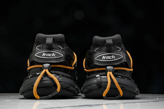 BL TRACK -COPSHOE BL -Track 01