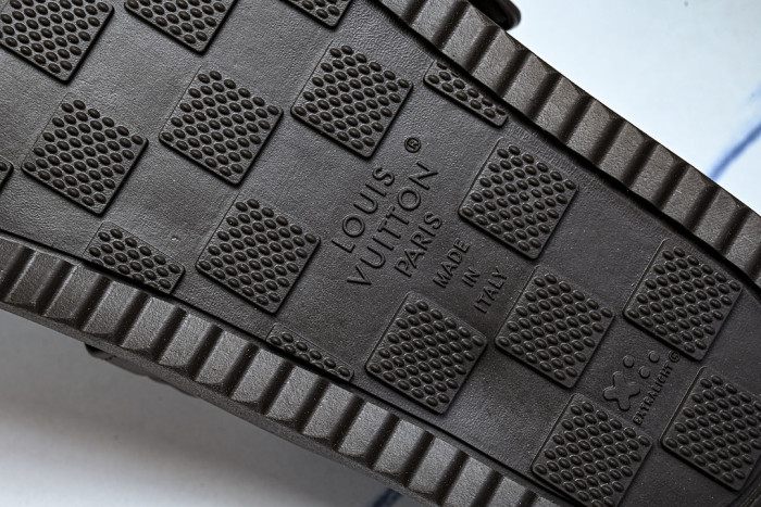 LVT SLIDE COPSHOE LVS-166