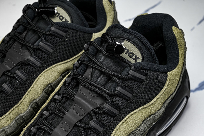 Undefeated x Nike Air Max 95 