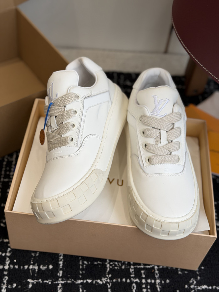 LVT Tilted Sneaker COPSHOE L&V-TI14