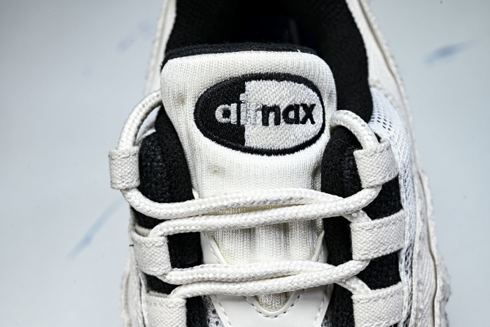 Air Max 95 Big Bubble City Pack Paris Atelier IQ0284-010