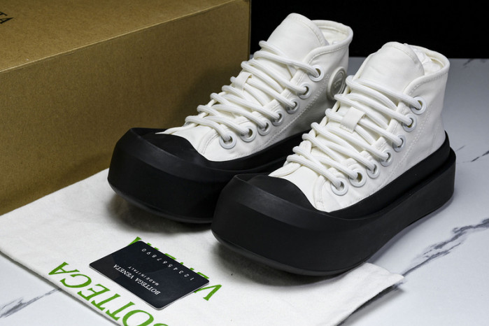 bo*te*ga Ve*ne*ta sneaker copshpe bv-48