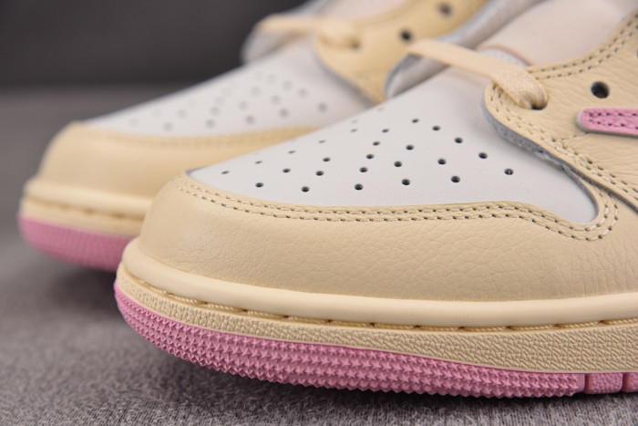 Travis Scott x Air Jordan 1 Low OG "Muslin Pink" IQ7604-100