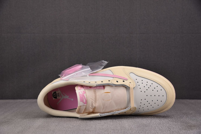 Travis Scott x Air Jordan 1 Low OG "Muslin Pink" IQ7604-100
