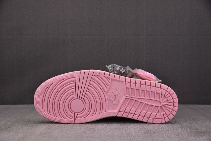 Travis Scott x Air Jordan 1 Low OG "Muslin Pink" IQ7604-100