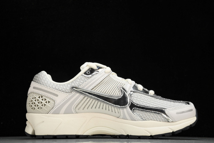 nike zoom vomero 5 photon dust metallic silver fd0884-025